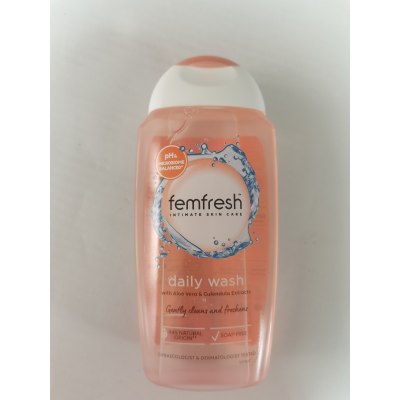 【成都仓】英版FemFresh（洋甘菊）护理洗液250ml  （开瓶12个月）