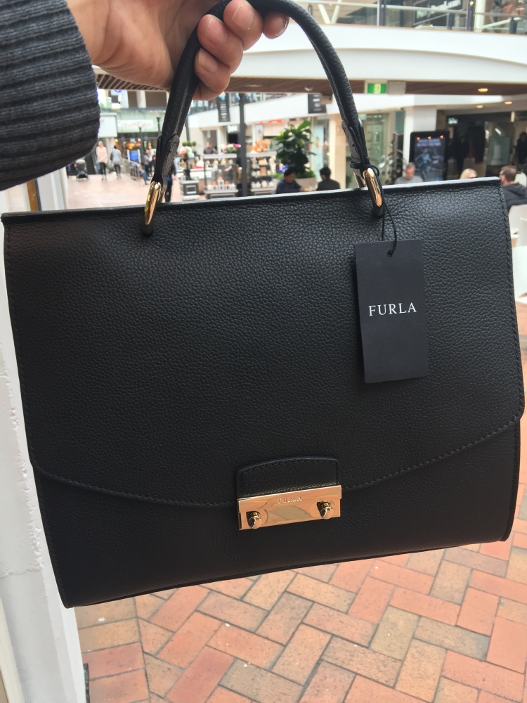 【澳洲仓】furla julia 中号手柄包 意大利小牛皮(原价729刀)(26*30*